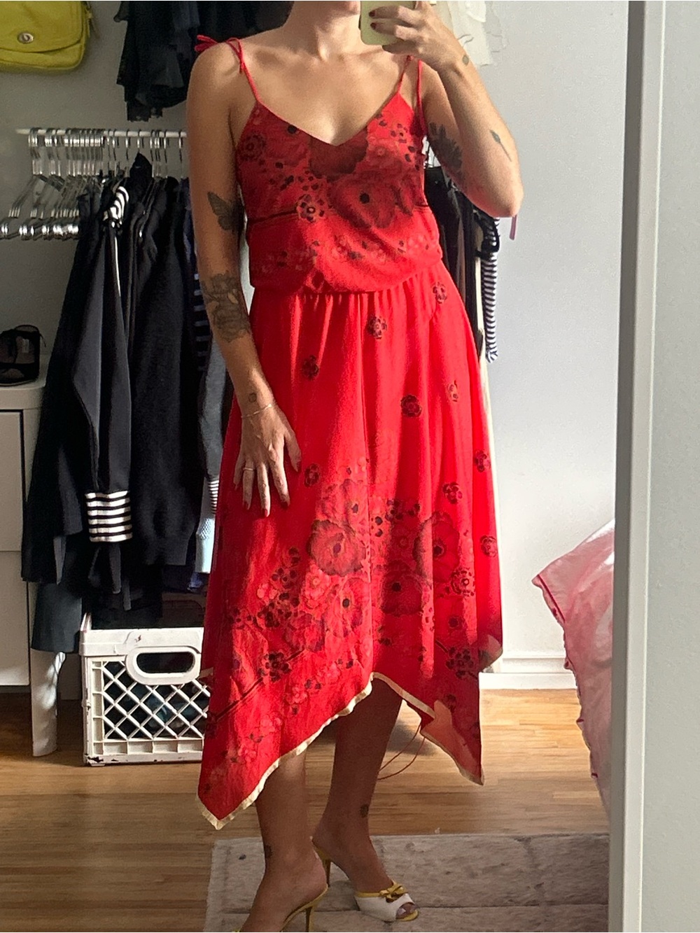VINTAGE 70s poppy handkerchief hem midi dress